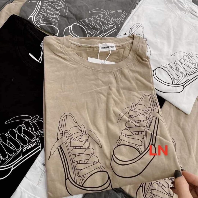 Áo phông vẽ đôi giày DA6