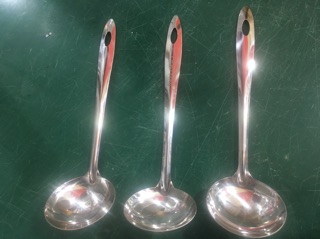 vá canh inox
