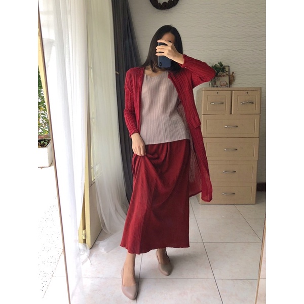 Áo cardigan dáng dài đỏ - SO030