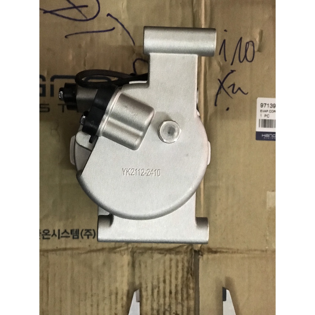 Lốc điều hòa  Mazda 3 2004-2007 chạy pittong hàng Trung Quốc