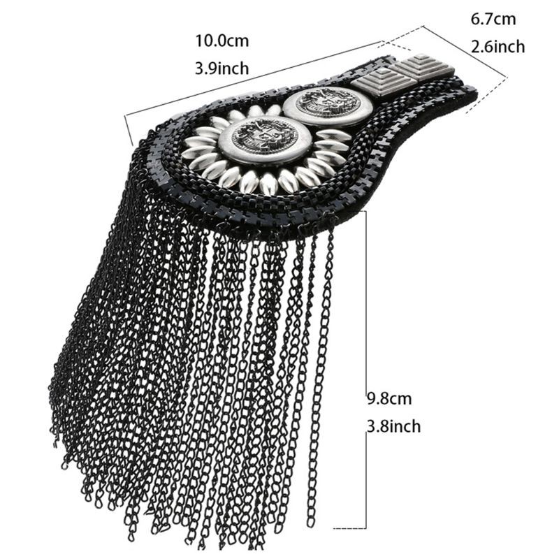 Bảng đeo trang trí vai phối tua rua độc đáo