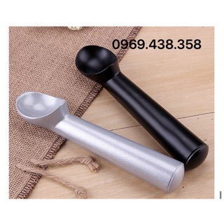 Muôi múc kem bằng gang