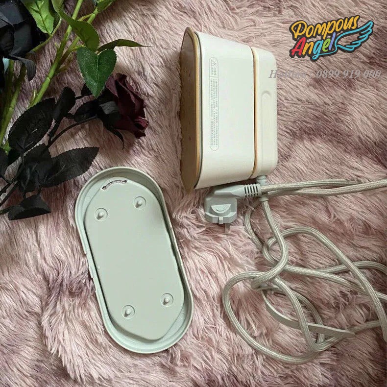 Bàn là gấp gọn mini cầm tay cao cấp DAEWOO 1000W 3 màu tím , trắng , xanh  bảo hành 12 tháng