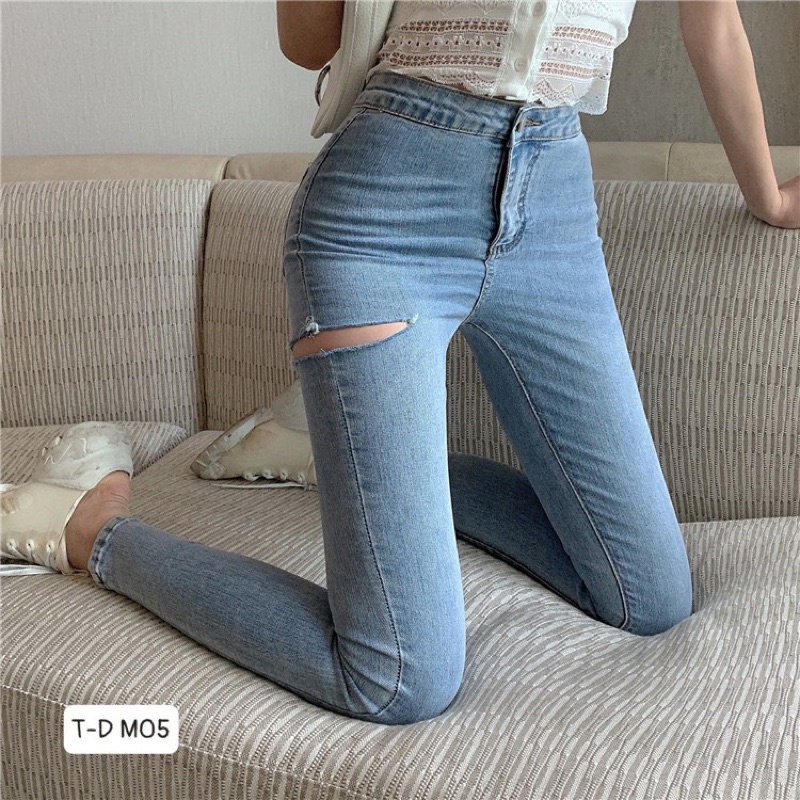 Quần bò ôm rách hông M05