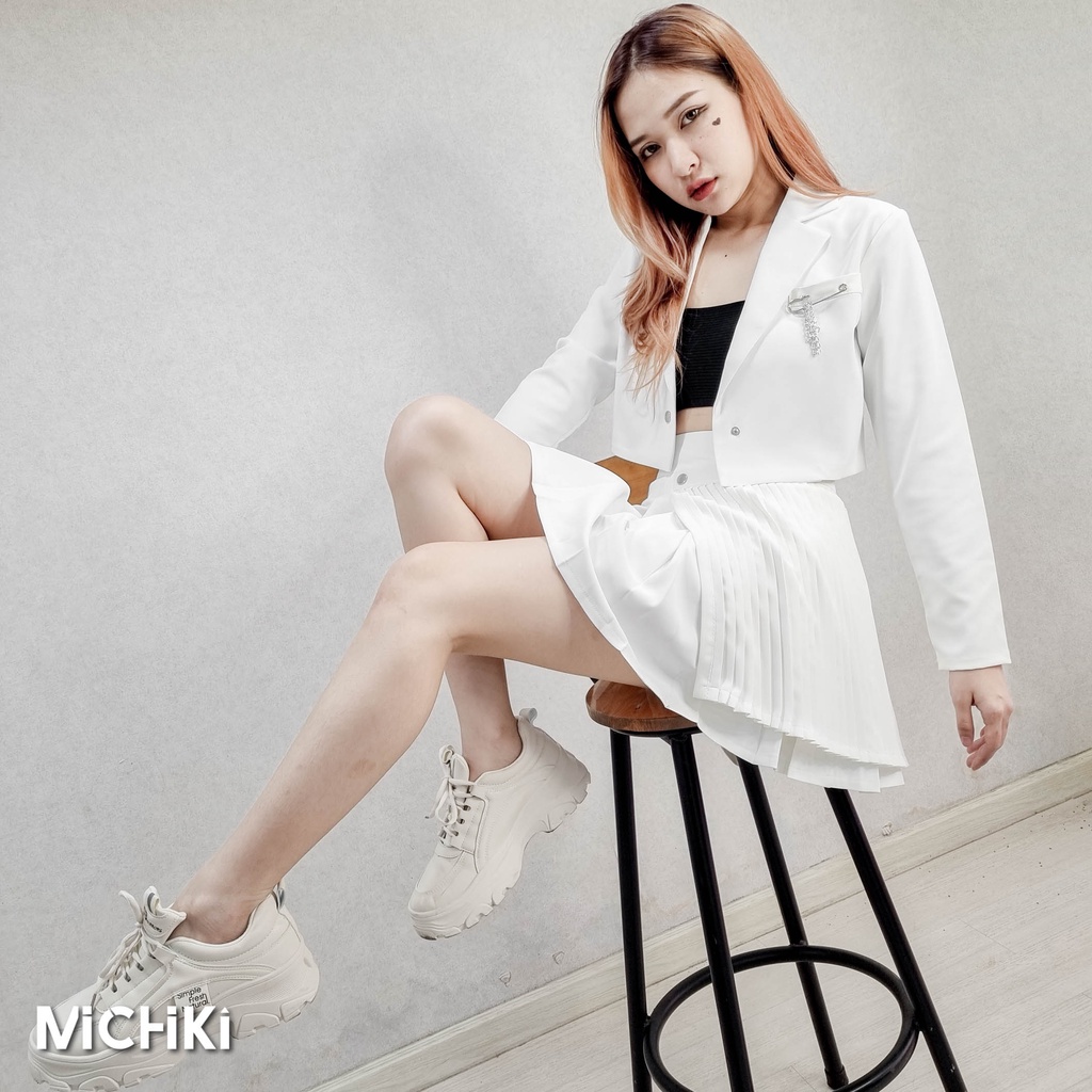 Áo blazer dài tay Michiki kiểu croptop (Trắng) phong cách Ulzzang - Hàng thiết kế cao cấp (46kg - 55kg) | BigBuy360 - bigbuy360.vn