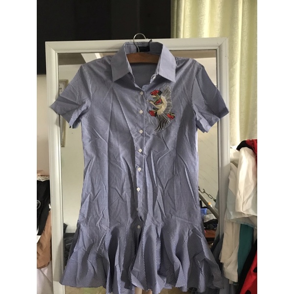 Váy kẻ soc