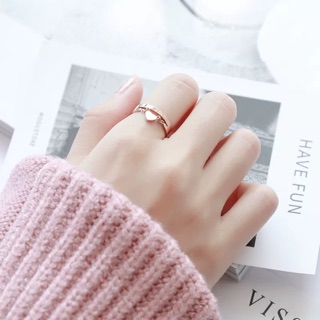 Nhẫn titan ko đen la mã dây tim ❤️❤️❤️