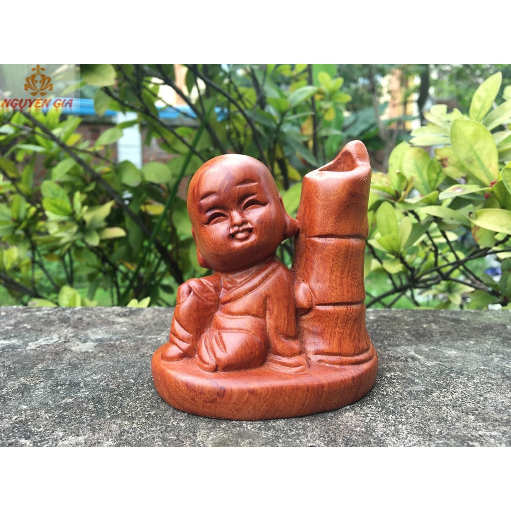 Hộp đựng tăm xỉa răng bằng gỗ Hương mẫu chú tiểu an nhiên trạm khắc tinh xảo sắc nét