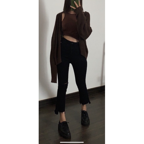 QUẦN JEANS ỐNG LOE NHẸ RÁCH GỐI - LAI QUẦN TUA LỆCH - ĐEN