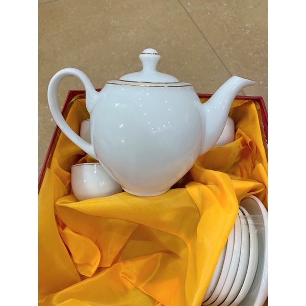 Bộ ấm chén viền vàng Bát Tràng, HỘP ĐẸP BIẾU TẶNG, nhận in logo trên ấm chén
