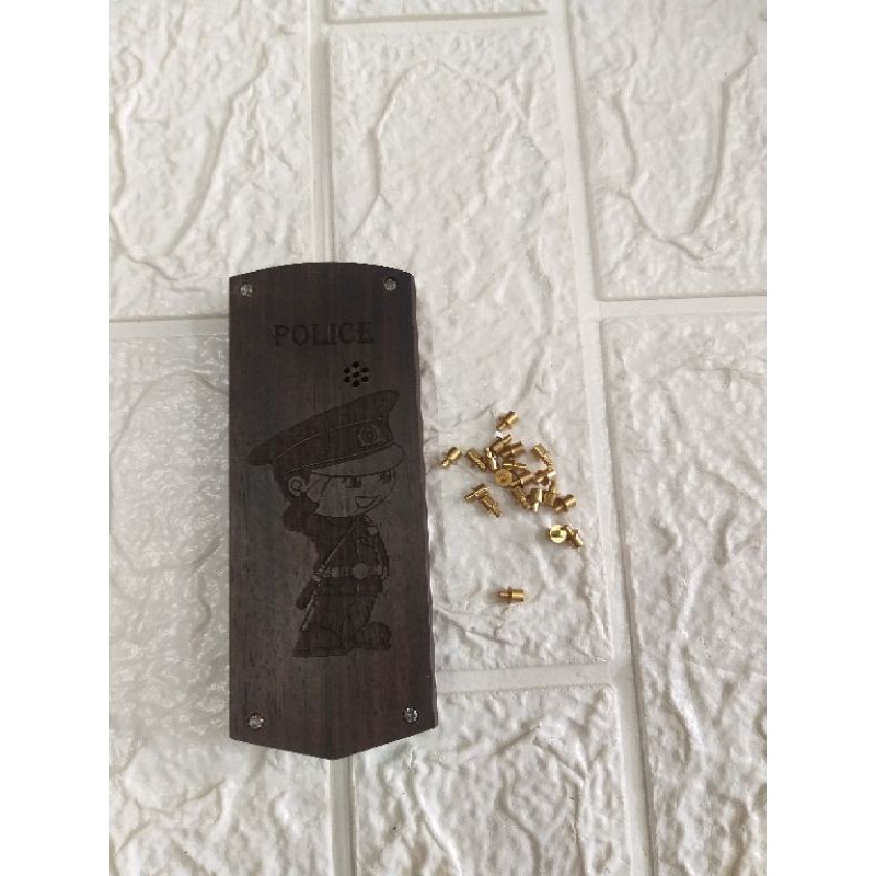 Vỏ gỗ cho điện thoại 1280 mẫu police