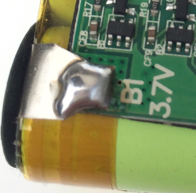 Khối pin 12v 3s2p dạng vuông lắp vừa vỏ máy nati,bosch,...