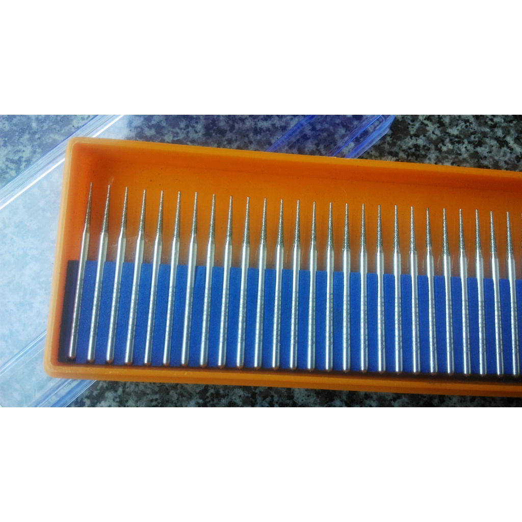 Mũi mài kim cương Đài Loan không đen sứ loại cây lẻ