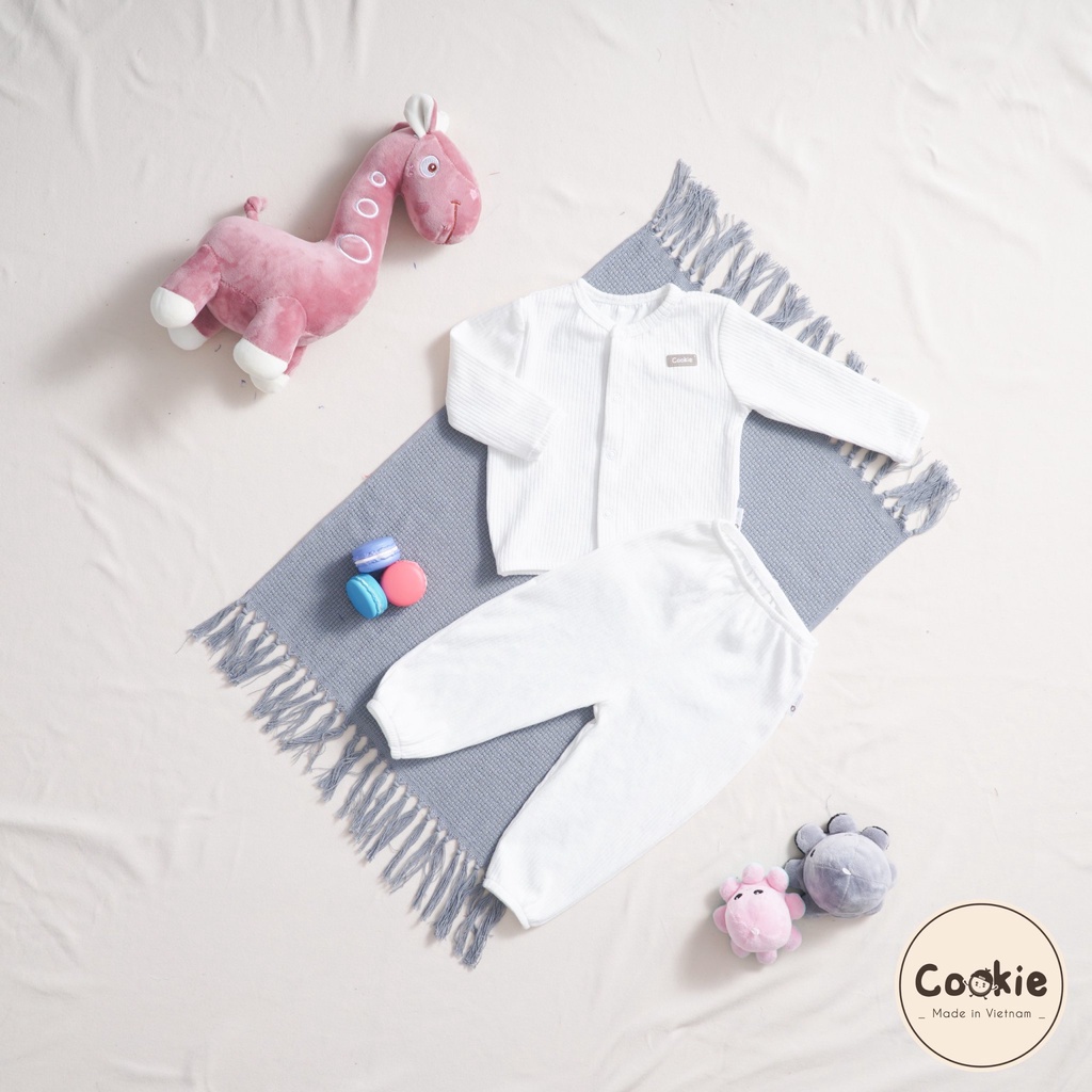 Bộ cài lệch bộ sơ sinh gân len dày cho bé Cookie