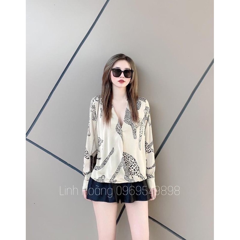 áo sơ mi lụa cổ v
