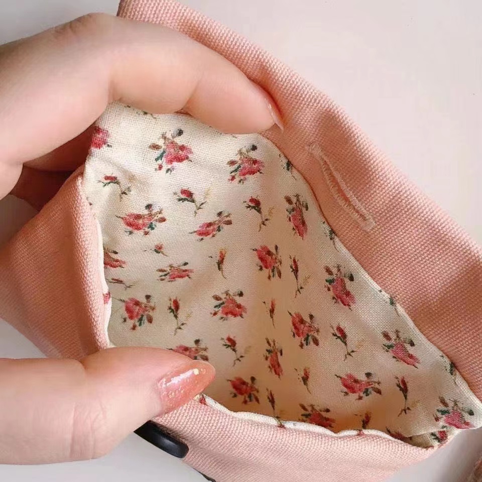 Lược Chải Tóc Xoăn Lông Heo Gucci Bằng Gốm Sứ Hình Hoa Lớn