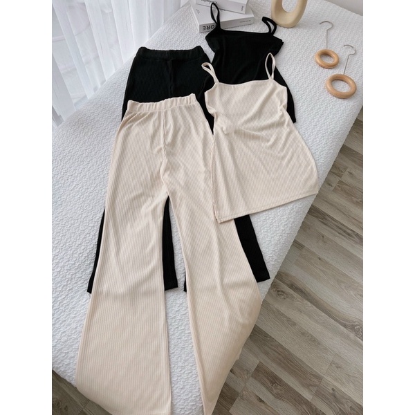 Set thun gân áo 2 dây ôm body kèm quần suông dài ống loe đen/kem nude, bộ hot girl sang trọng/chảnh quý phái tôn dáng