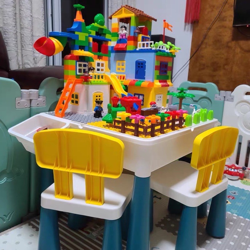 Bàn xếp hình cho bé kèm đồ chơi lắp ráp 242 chi tiết tương thích size duplo