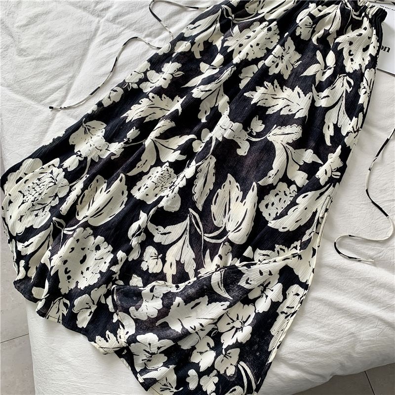 Đầm hoa khoét eo MNG