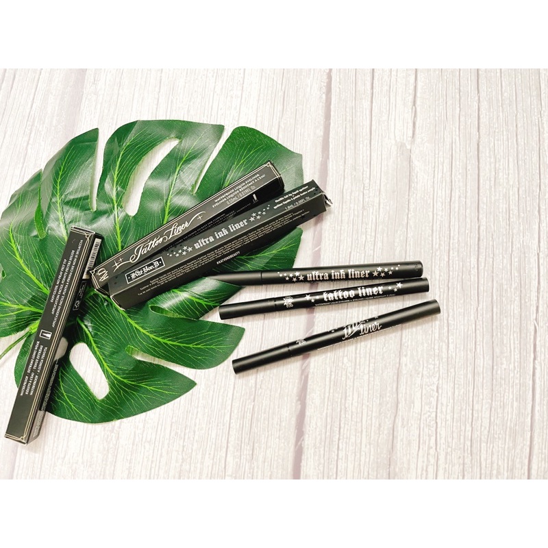 Chì kẻ mắt Eyeliner Cat Von D Tattoo Liner.