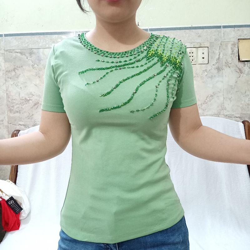 Áo Thun Ôm Nữ Đính Cườm Thủ Công Sang Trọng, Lạ Mắt