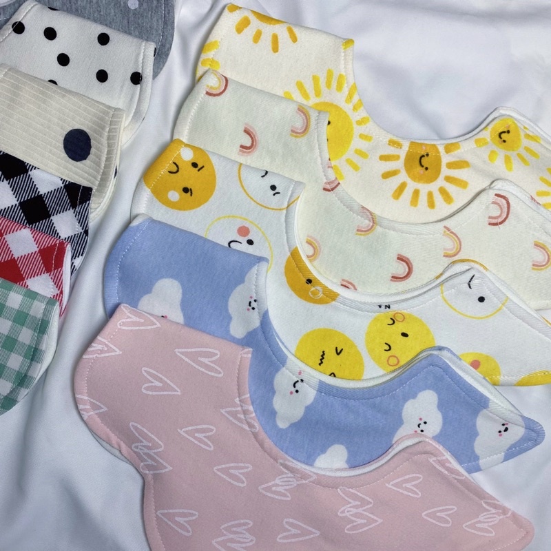 Set 3c yếm cổ tròn ngẫu nhiên chất cotton cho bé từ 2m+