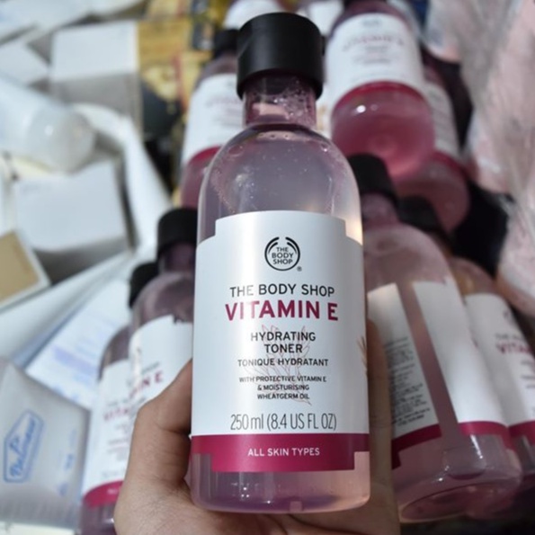 Nước Hoa Hồng Dưỡng Ẩm The Body Shop Vitamin E Hydrating Toner