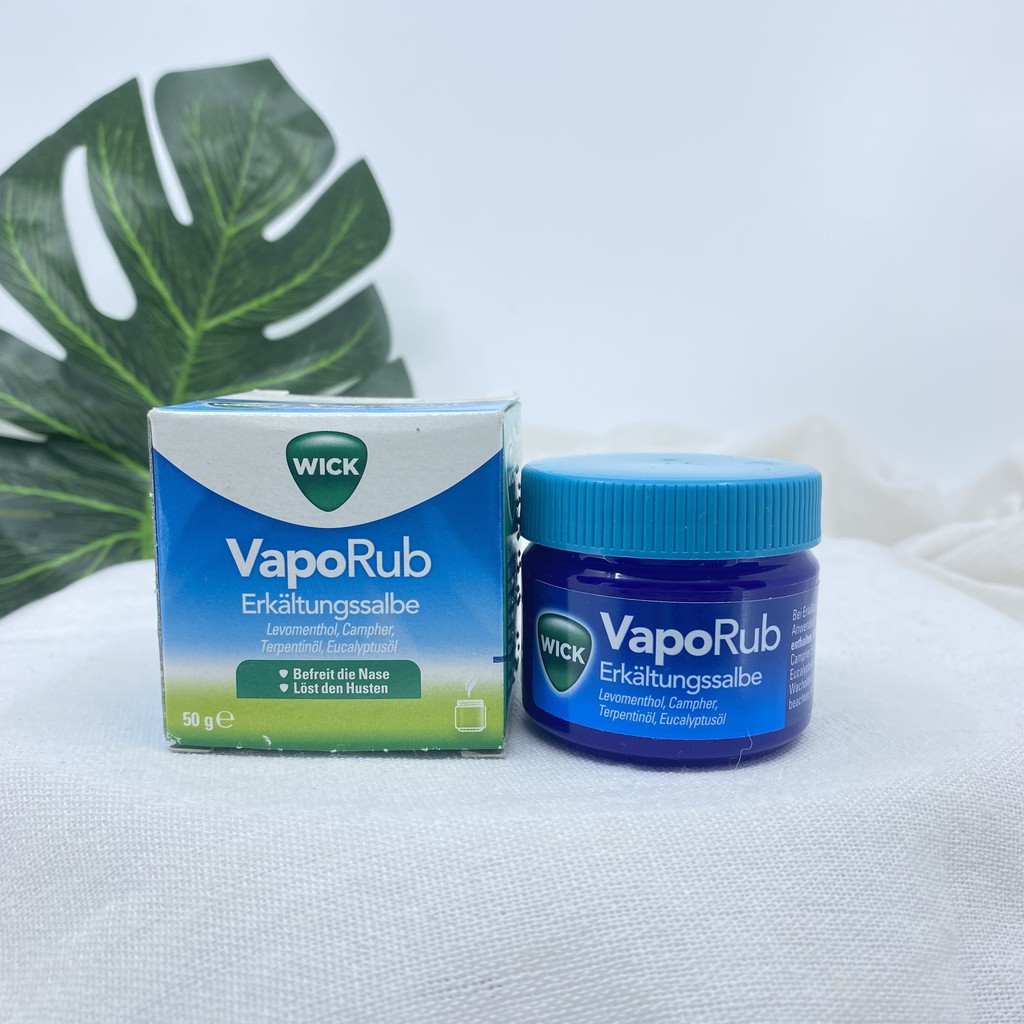 Dầu bôi ấm ngực Vick Vaporub giúp chống cảm lạnh cho bé- hàng Đức chuẩn