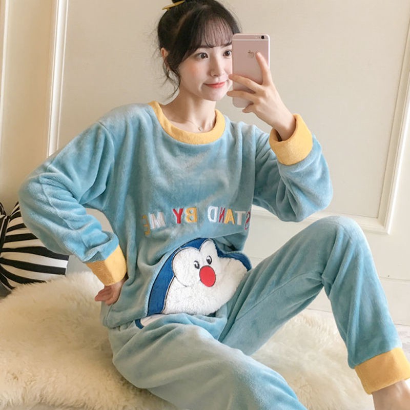 Bộ Đồ Ngủ Vải Flannel Tay Dài In Hoạt Hình Mèo Máy Doraemon Dễ Thương Cho Nữ