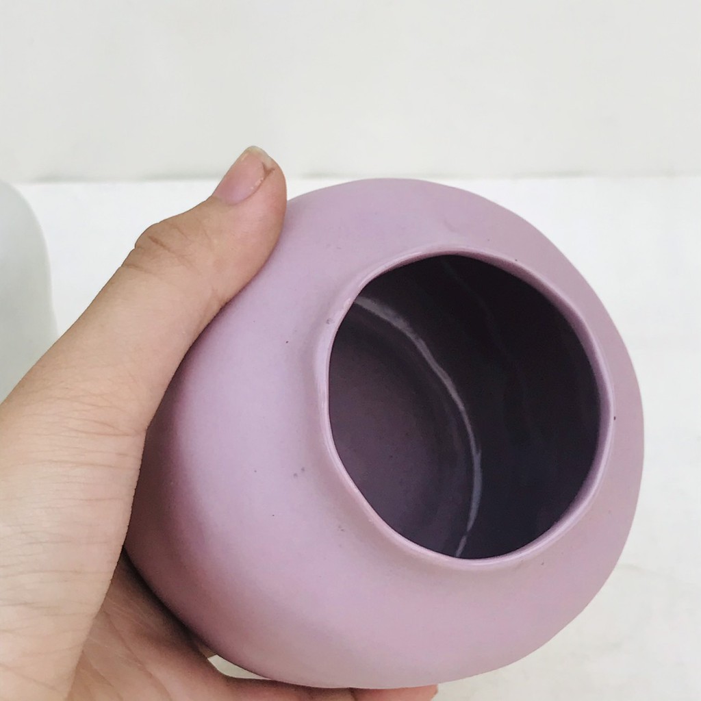 01 Bình Cắm Hoa Được Làm Bằng Tay Trụ Tròn Thấp Đơn Giản Nhưng Sang Trọng Và Tinh Tế  Kích Thước D8*H9cm