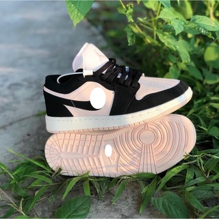 Giày thể thao nữ Jordan màu Hồng đen cổ thấp phối đồ cự xinh