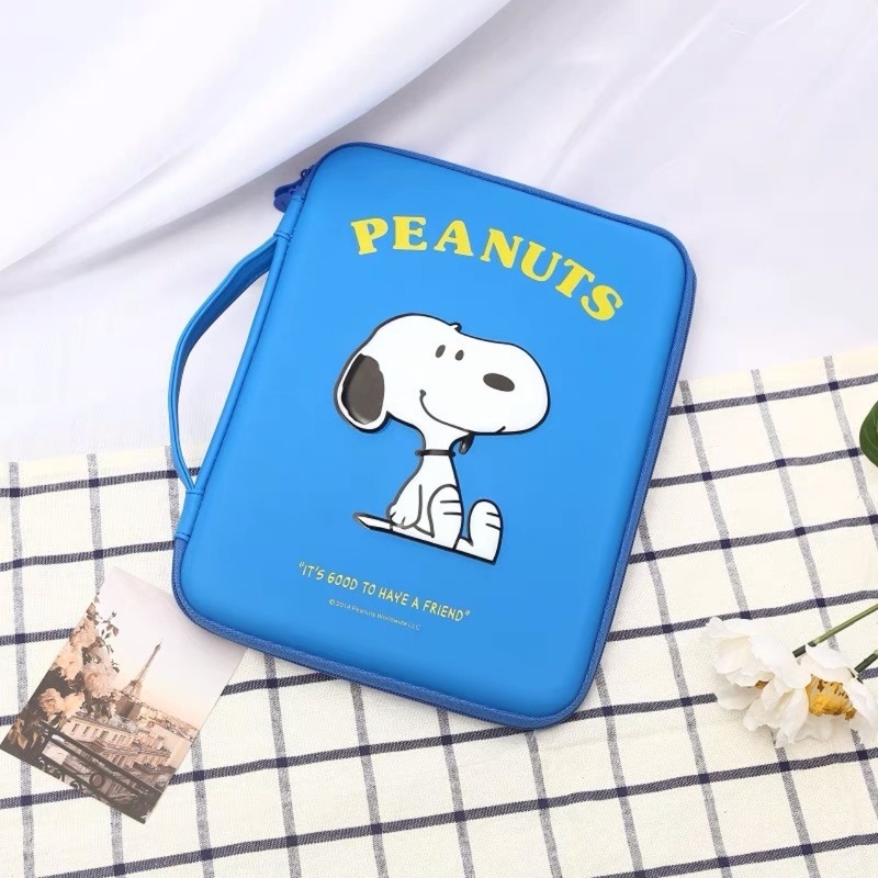 Túi Đựng Máy Tính Bảng Bằng Da PU Cứng Chống Rơi Hình Snoopy 11 Inch Cho IPad Pro