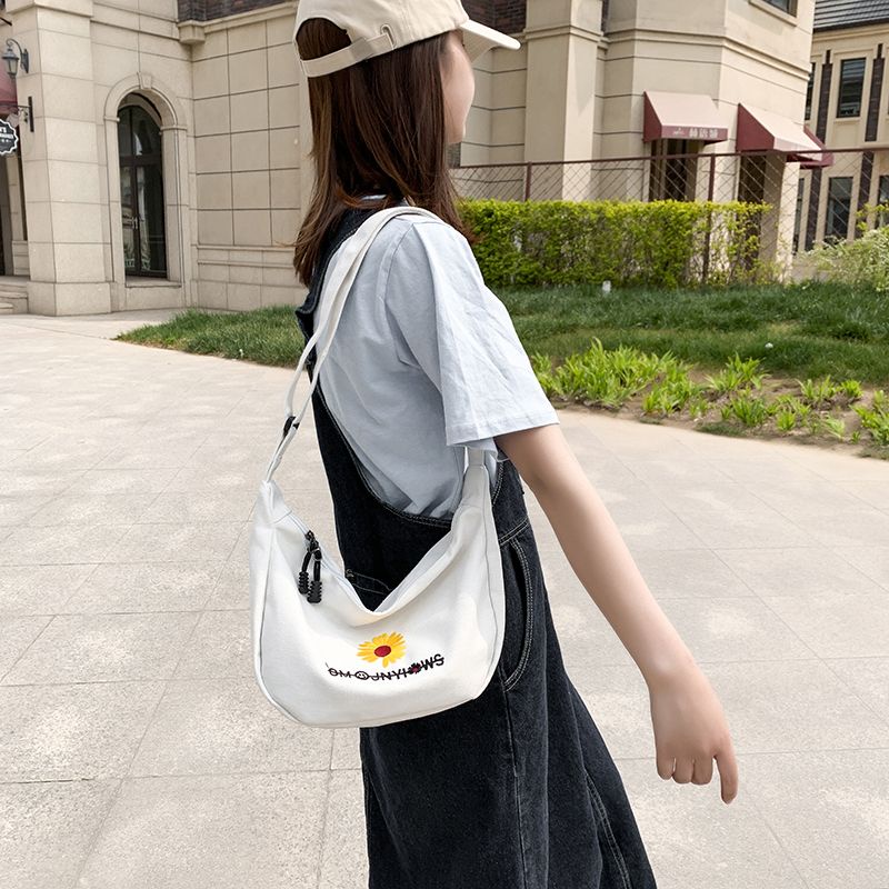 Túi Đeo Chéo Vải Canvas Thêu Hoa Xinh Xắn Cho Nữ