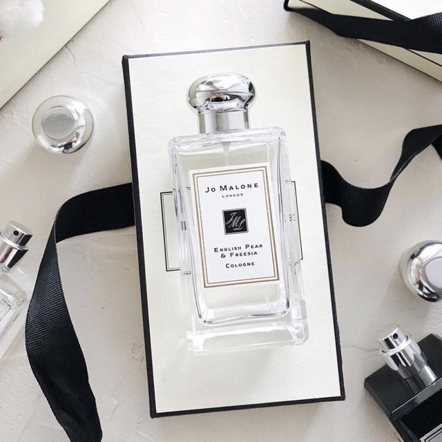 Nước hoa J.o Ma.lone English Pear & Freesia 10ml 𝗔𝘂𝗿𝗼𝗿𝗮'𝘀 𝗣𝗲𝗿𝗳𝘂𝗺𝗲 𝗦𝘁𝗼𝗿𝗲 ®️