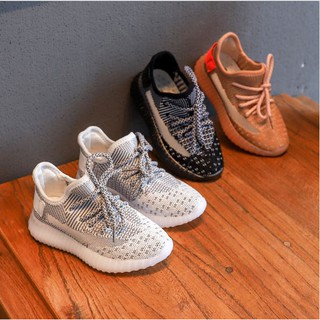 Giày cho bé siêu nhẹ đế êm dáng Sneaker Yeezy Boots kiểu dễ đi phù hợp đi quanh năm TC3
