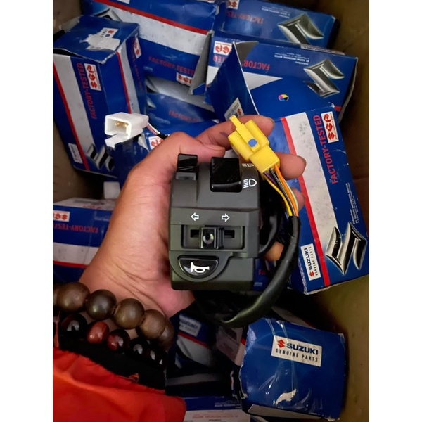 Cùm công tắc trái Raider Fi -Satria Fi ( Có nút tắt Mở đèn)