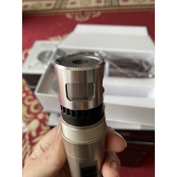Micro có dây tomahawk.Tiếng mic cực kì hay