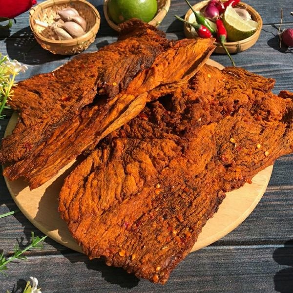 Khô Bò Miếng Mềm Hồng Ngự Loại Đặc Biệt - Mềm Dai, Cay Vừa, Đặc Sản - Hộp 300G - Ăn Vặt MLem | BigBuy360 - bigbuy360.vn