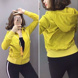 Áo khoác nữ thêu logo Versace mới về 💐💐💐