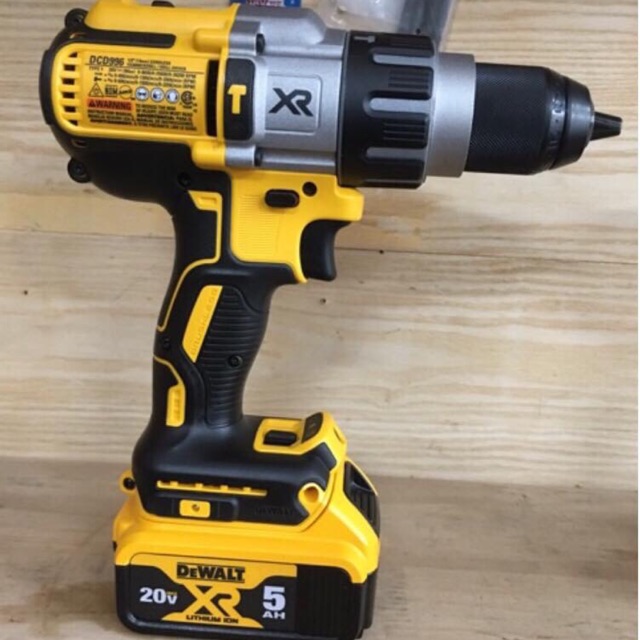 Full bộ khoan dewalt dc996 gồm 1 thân 1 pin 5.0 1 sạc