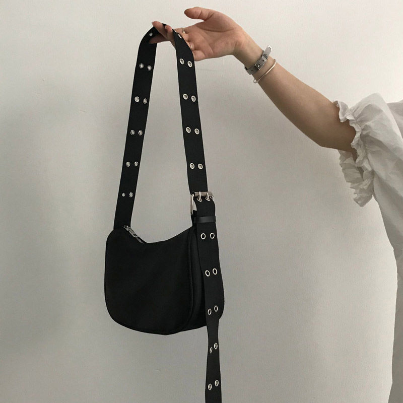 Simple And Trendy Design Shoulder Bag For Women