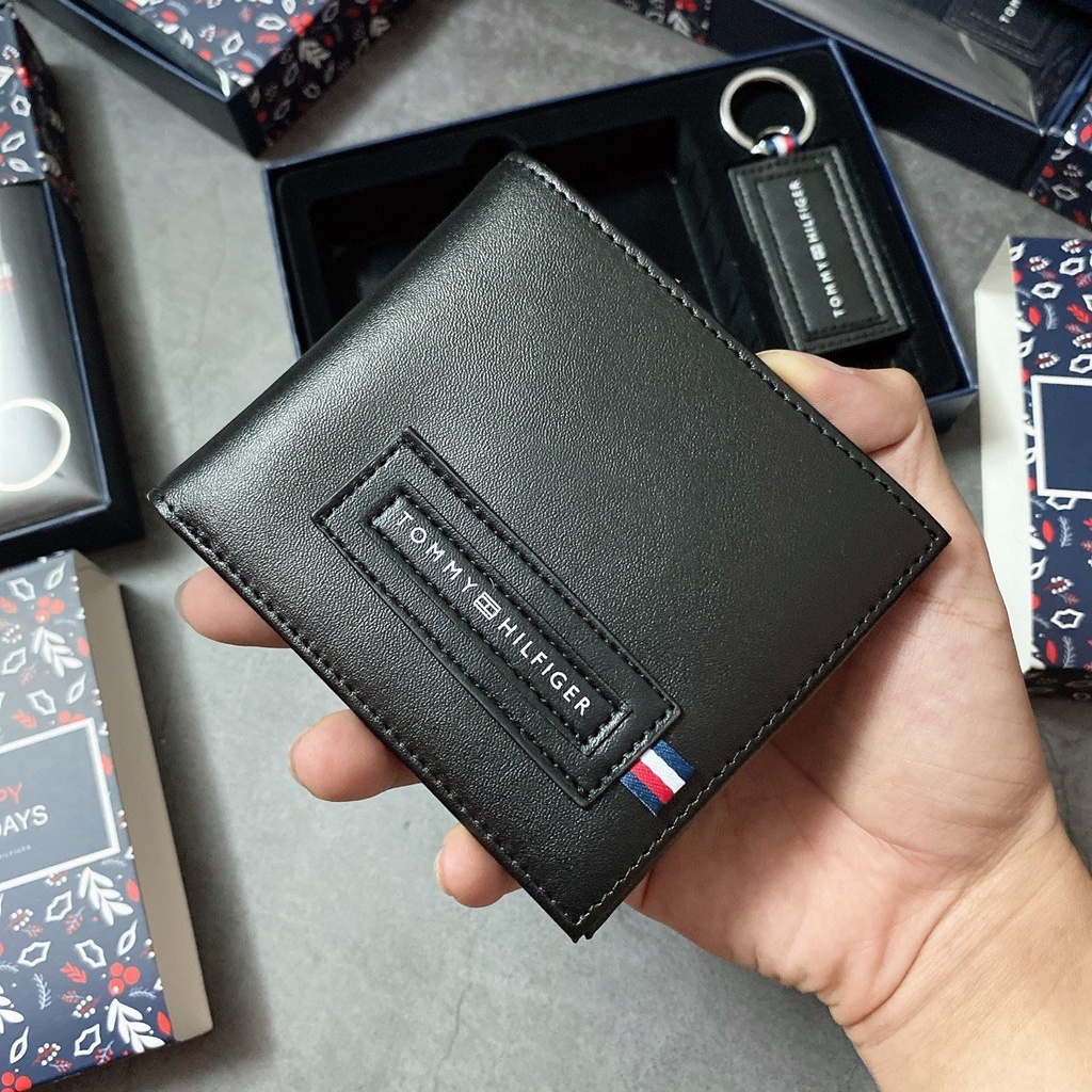 SET Ví nam Tommy Holiday da thật