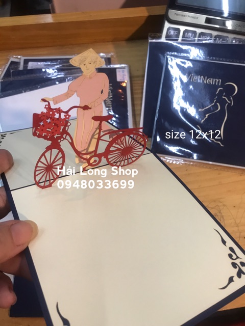 Cô gái dắt xe đội Nón  1 - Girl - Thiệp 3D