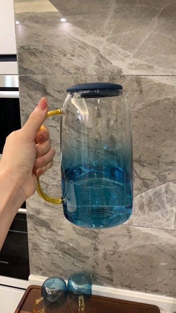 Bình nước thuỷ tinh phối màu 1,5L loại 6 cốc có giá để cốc và khay xanh (sẵn hàng )