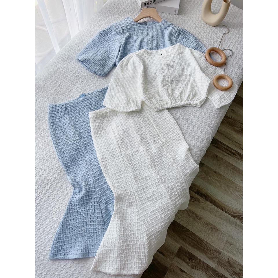 SET ÁO CROPTOP TAY PHỒNG + CHÂN VÁY MIDI CUÔI CÁ XỐP