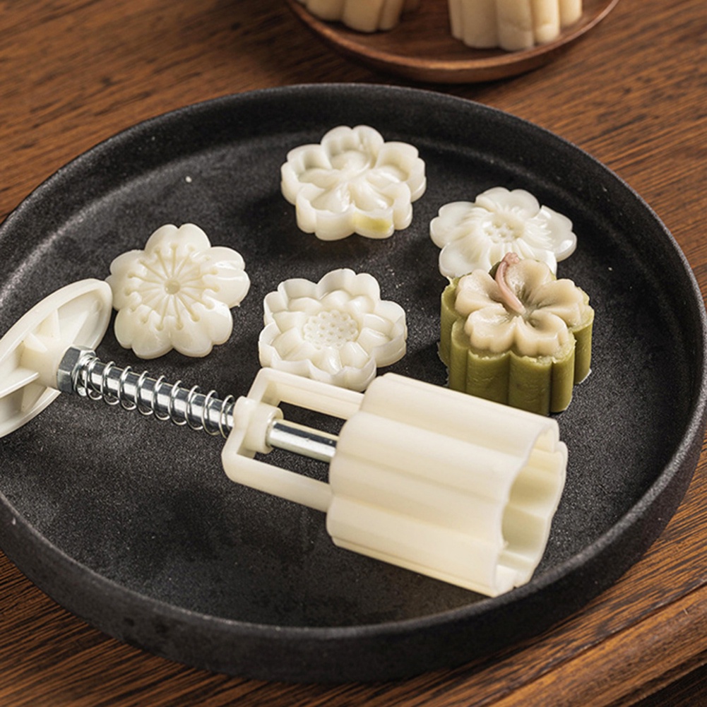 Bộ 4 Khuôn Làm Bánh Trung Thu 63g