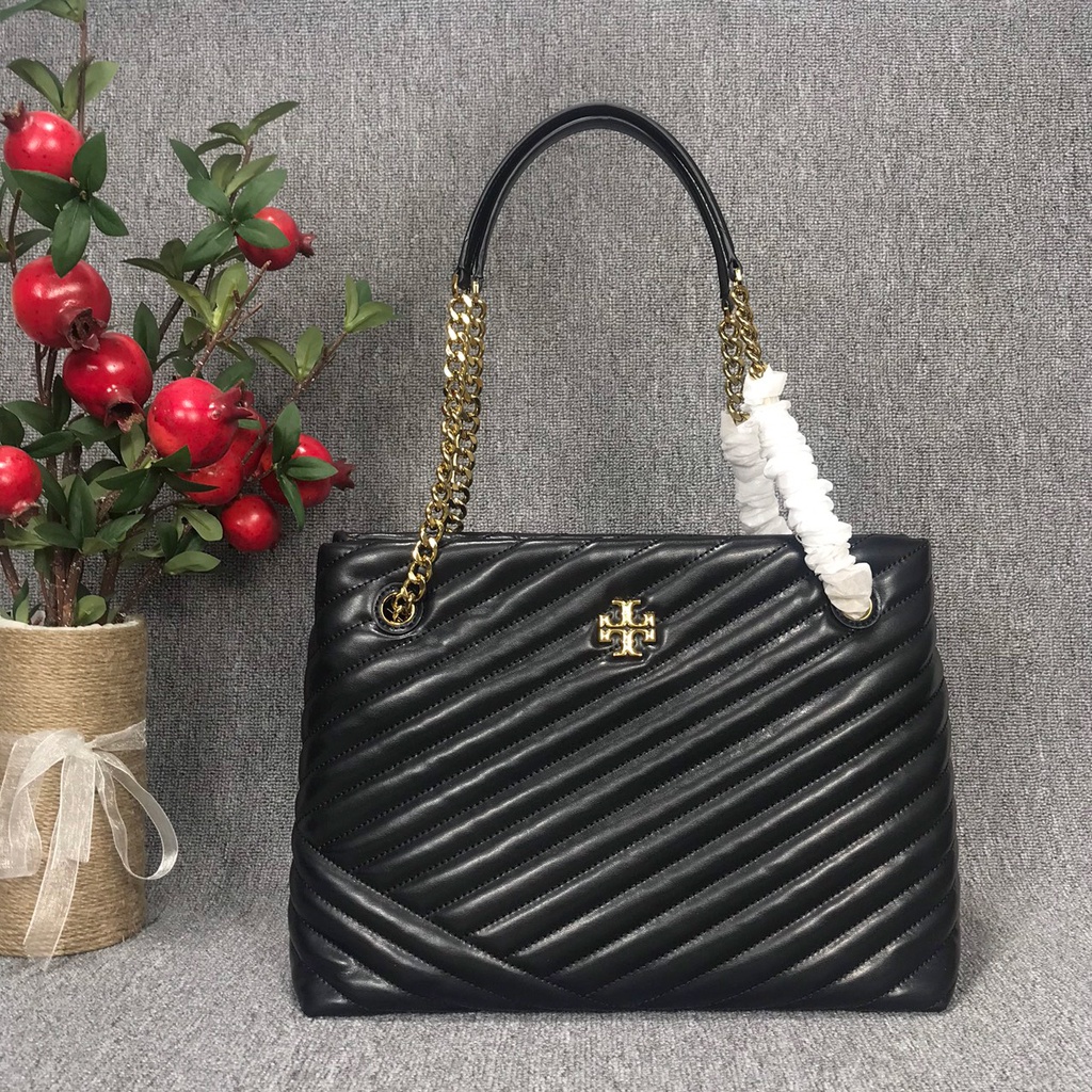 Túi tote Tory burch xuất dư xịn chất liệu da thật mềm mại, dây đeo xích mạ vàng sang trọng