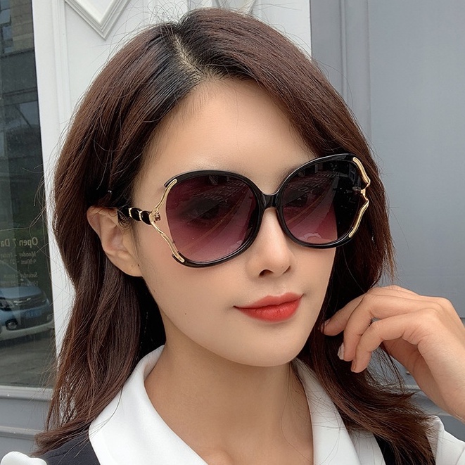 Kính Mát Gọng Oval Chống Tia UV Thời Trang