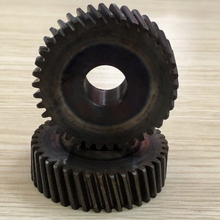 Nhông bánh răng cưa gỗ Maktec MT580 MT583 (38R - kích thước 12 x 40)