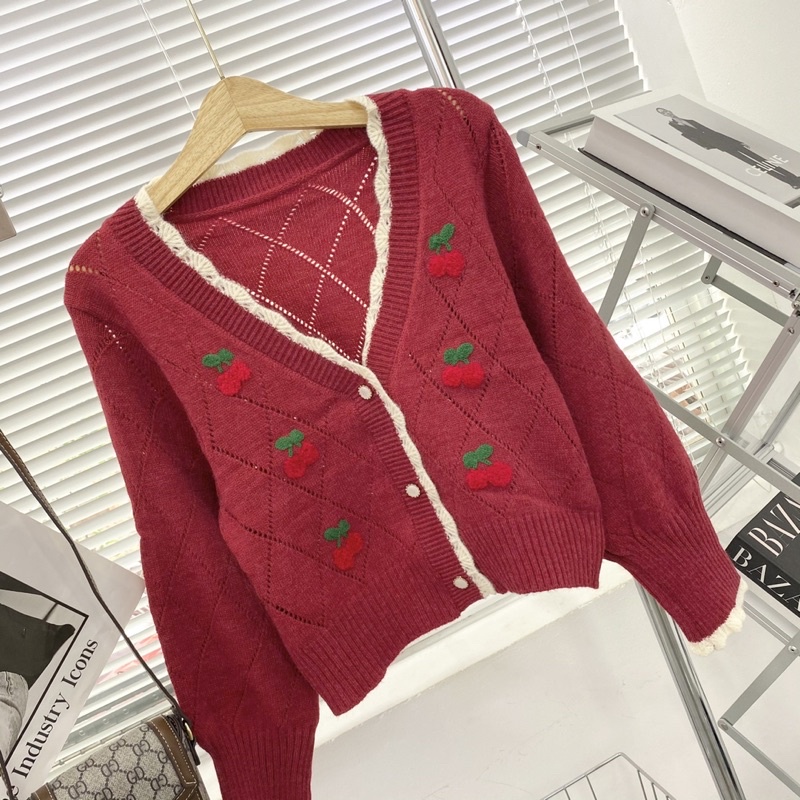 Áo croptop len đỏ thêu cherry